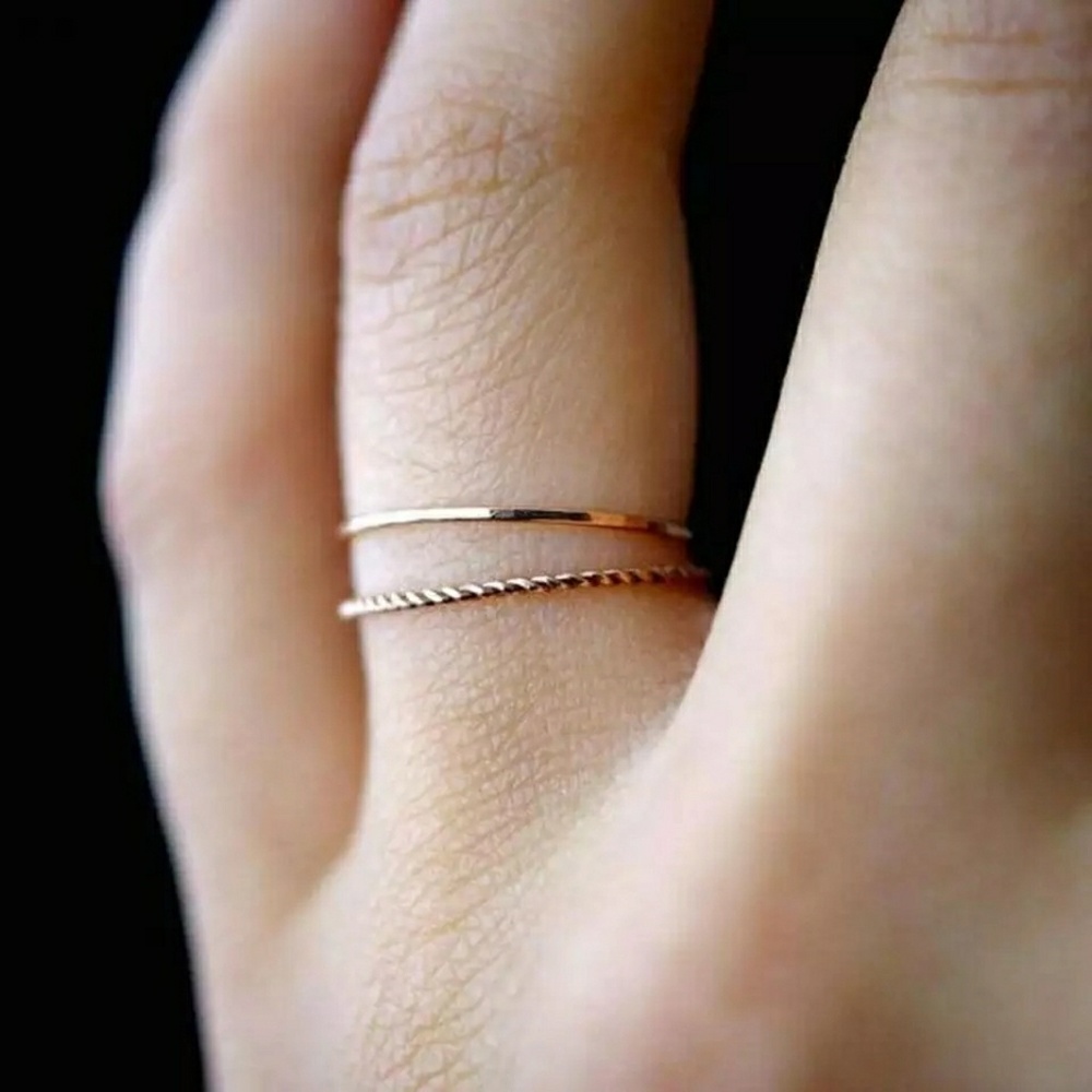 🆕 2 Cute thin gold bands